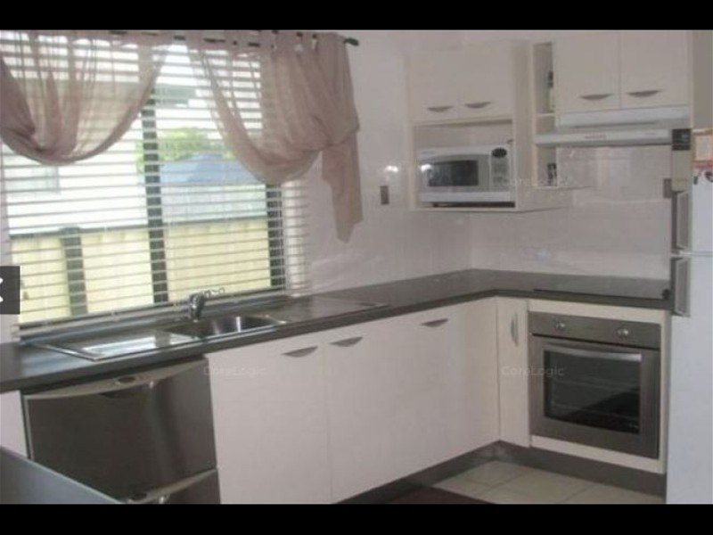Photo - 1/77 Beardmore Crescent, Dysart QLD 4745 - Image 5