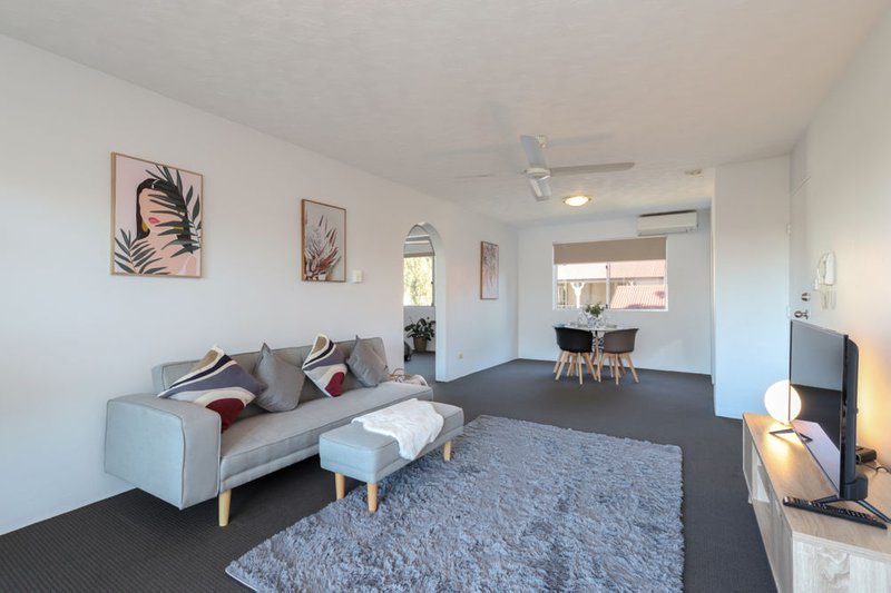 Photo - 1/77 Brookfield Road, Kedron QLD 4031 - Image 3