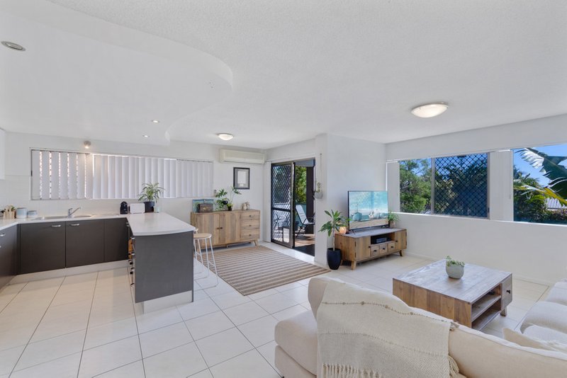 Photo - 1/77 Buderim Avenue, Mooloolaba QLD 4557 - Image 4