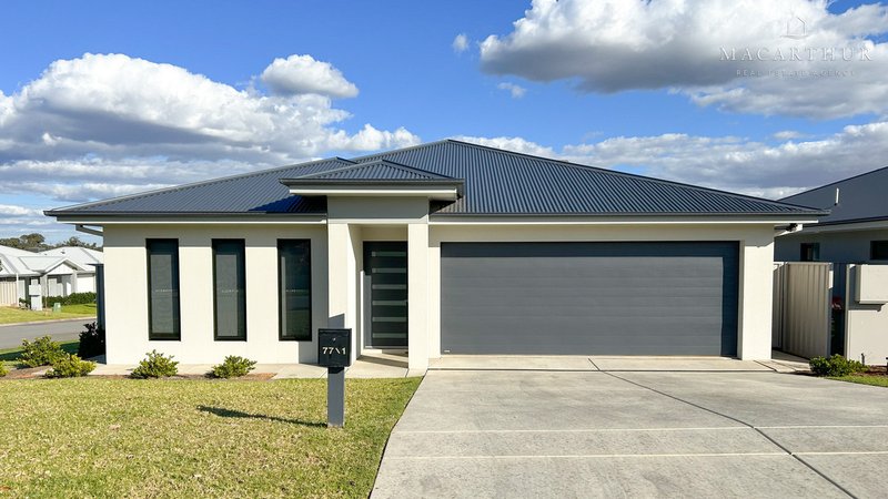 Photo - 1/77 Coppabella Drive, Gobbagombalin NSW 2650 - Image 1