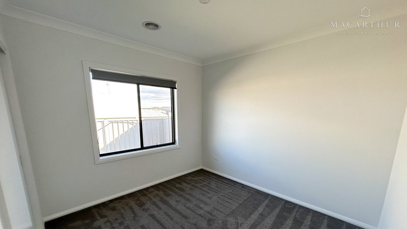 Photo - 1/77 Coppabella Drive, Gobbagombalin NSW 2650 - Image 6