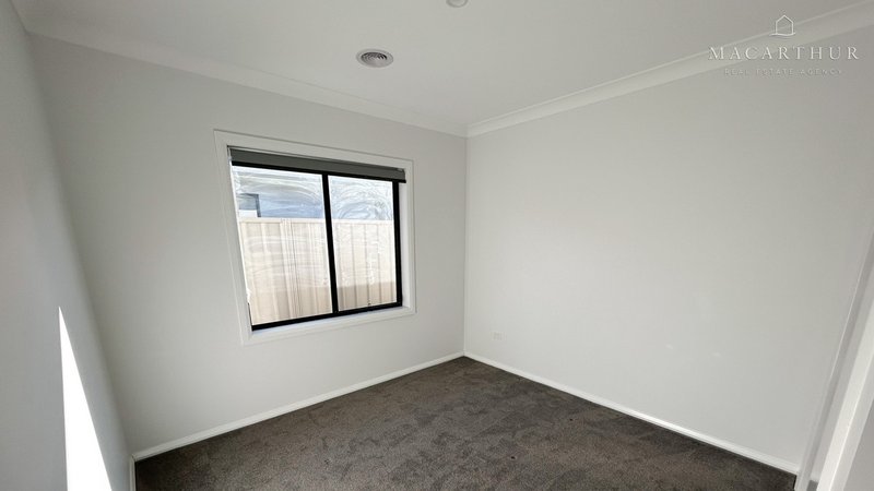 Photo - 1/77 Coppabella Drive, Gobbagombalin NSW 2650 - Image 7