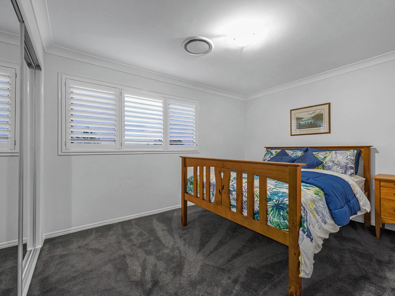 Photo - 177 Saturn Crescent, Bridgeman Downs QLD 4035 - Image 16