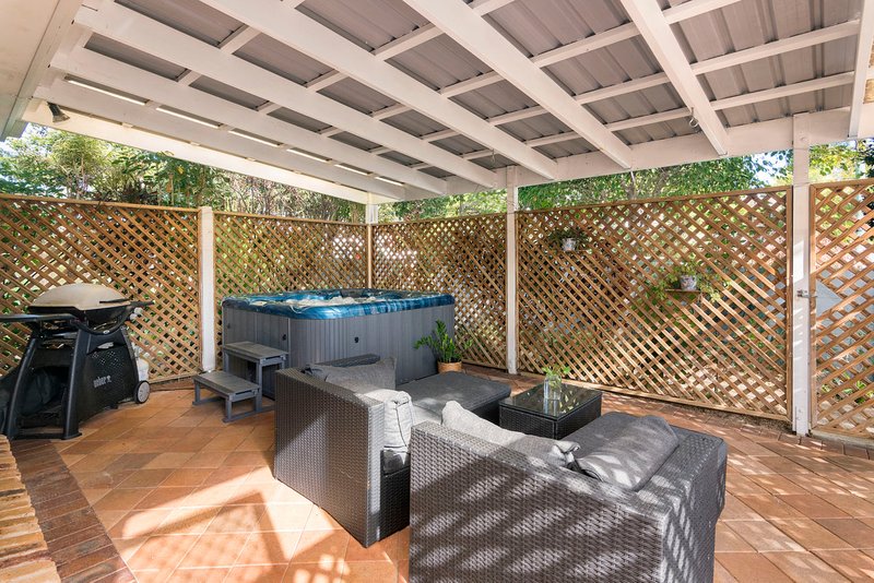 Photo - 1/77 Stuckey Road, Clayfield QLD 4011 - Image 2