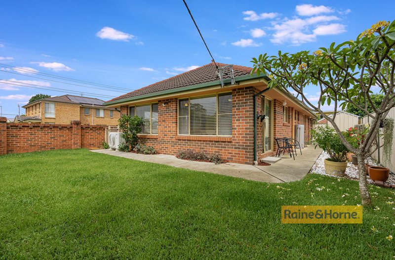 Photo - 1/77 Trafalgar Avenue, Woy Woy NSW 2256 - Image 9