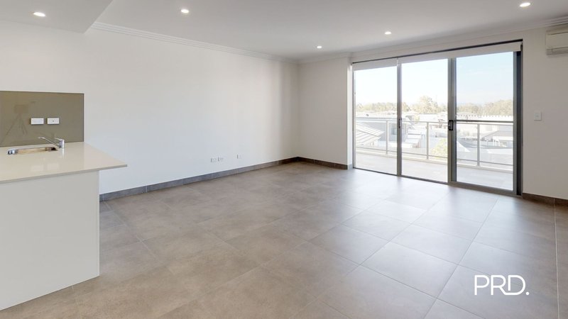 Photo - 17/71 Deerubbin Drive, Glenmore Park NSW 2745 - Image 2