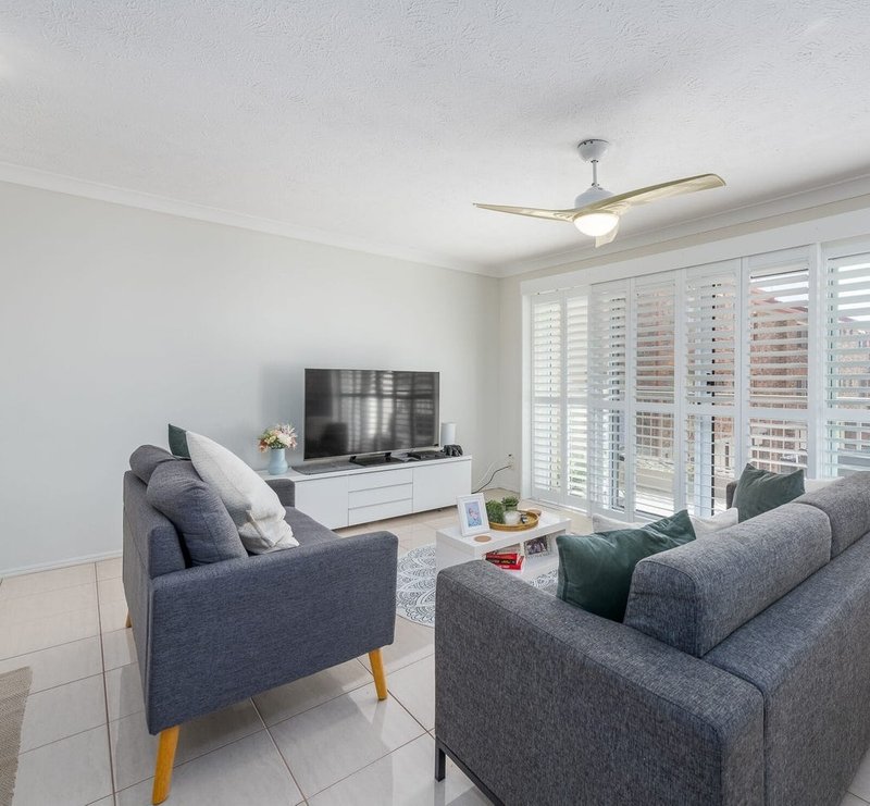 Photo - 17/72 Brighton Street, Biggera Waters QLD 4216 - Image 11