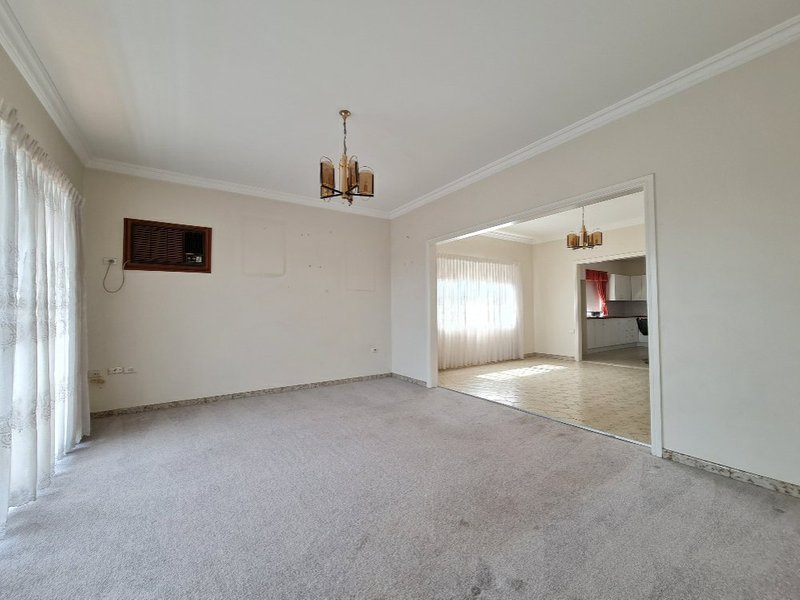 Photo - 177a Edensor Road, Edensor Park NSW 2176 - Image 2