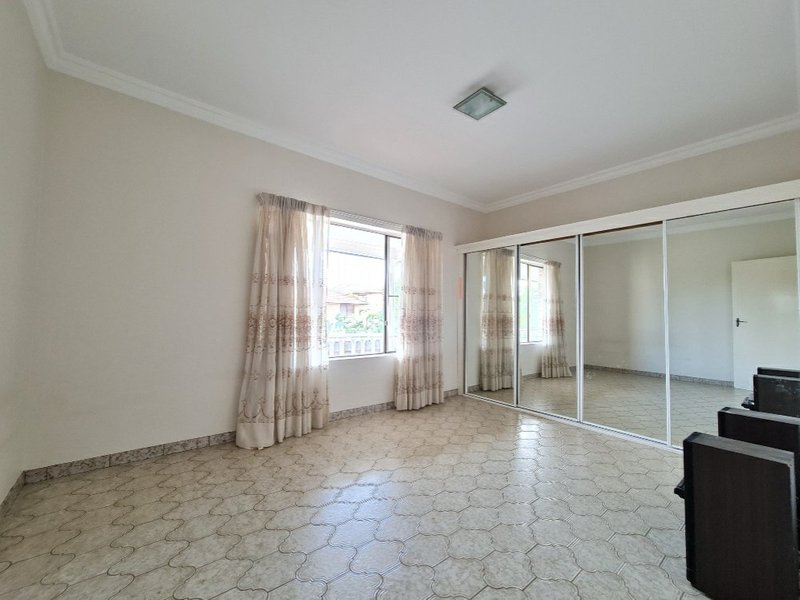 Photo - 177a Edensor Road, Edensor Park NSW 2176 - Image 4