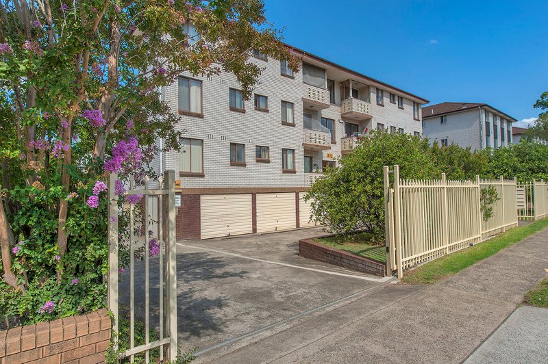 17/8-10 Goulburn Street, Warwick Farm NSW 2170