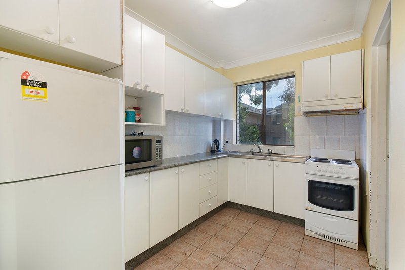 Photo - 17/8-10 Goulburn Street, Warwick Farm NSW 2170 - Image 3