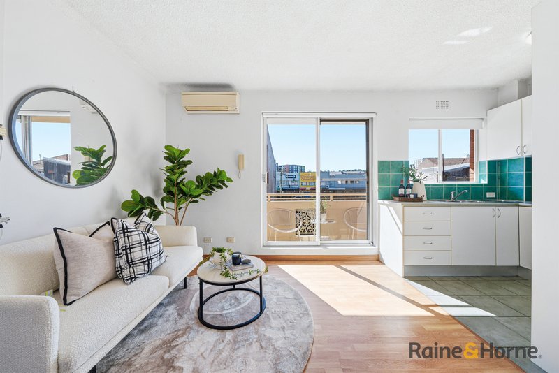 Photo - 17/8-10 Station Street, West Ryde NSW 2114 - Image 5