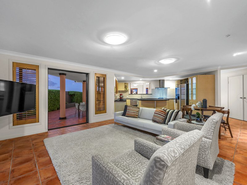 Photo - 178 Bangalow Street, Bridgeman Downs QLD 4035 - Image 11