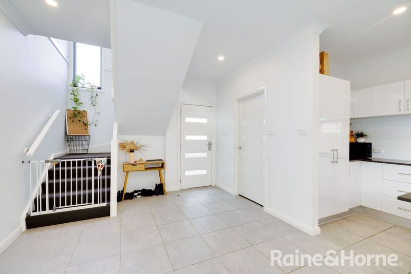 Photo - 1/78 Churnwood Drive, Fletcher NSW 2287 - Image 4