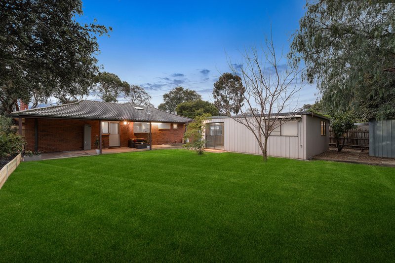 Photo - 178 Dandelion Drive, Rowville VIC 3178 - Image 11