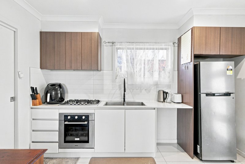Photo - 17/8 Henry Kendall Street, Franklin ACT 2913 - Image 4