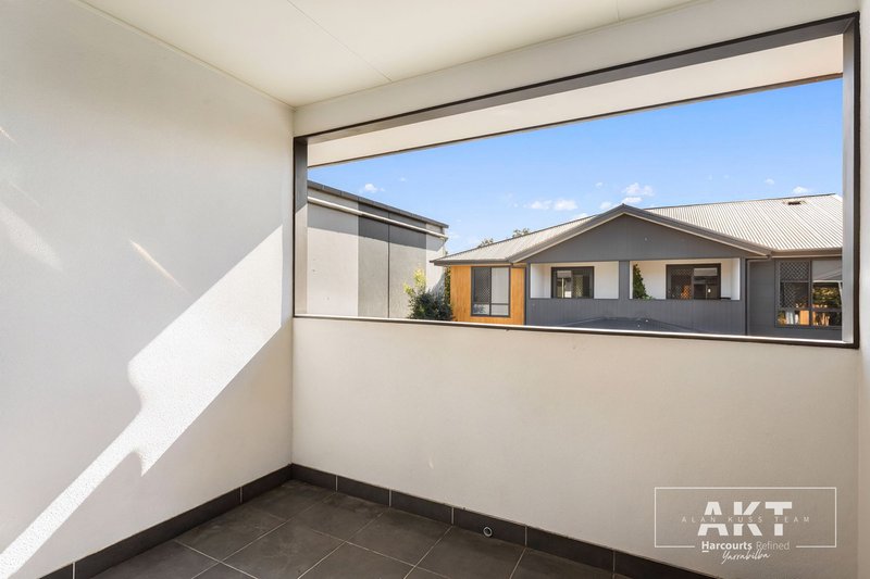 Photo - 17/8 Highlands Street, Yarrabilba QLD 4207 - Image 11