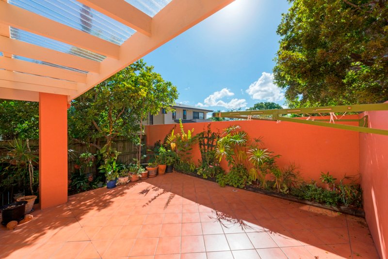 Photo - 178 Juliette Street, Greenslopes QLD 4120 - Image 3