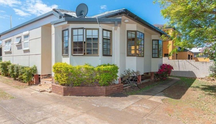 178 King St , Clontarf QLD 4019