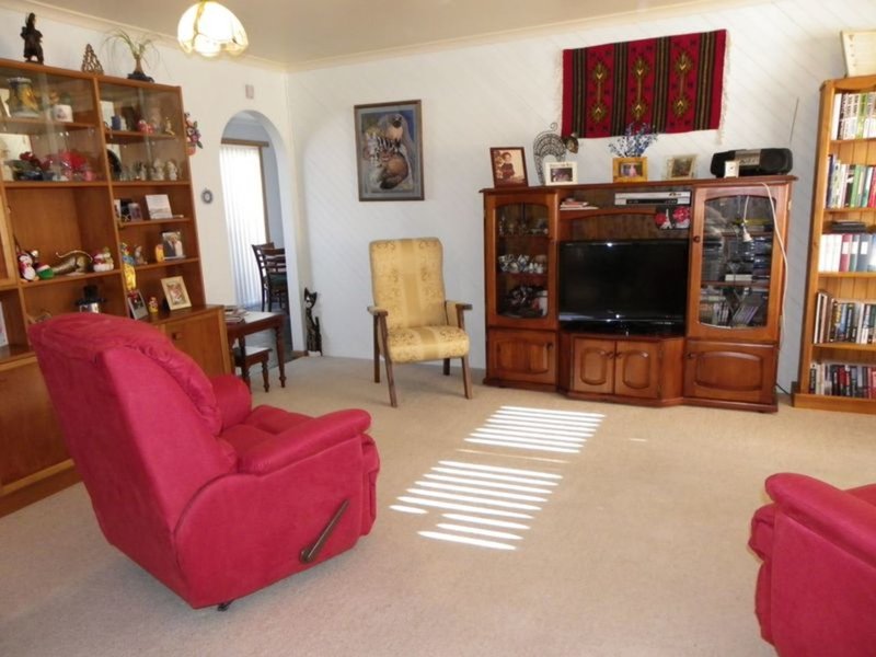 Photo - 1/78 Saunders Street, Wynyard TAS 7325 - Image 5