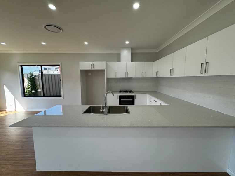 Photo - 178B Bridge Street, Morisset NSW 2264 - Image 3