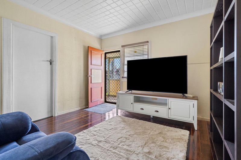Photo - 179 Anzac Avenue, Kippa-Ring QLD 4021 - Image 13