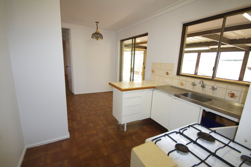 Photo - 179 Camberwarra Drive, Craigie WA 6025 - Image 7