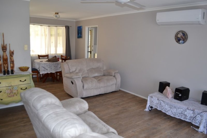 Photo - 179 Dayman Street, Urangan QLD 4655 - Image 4