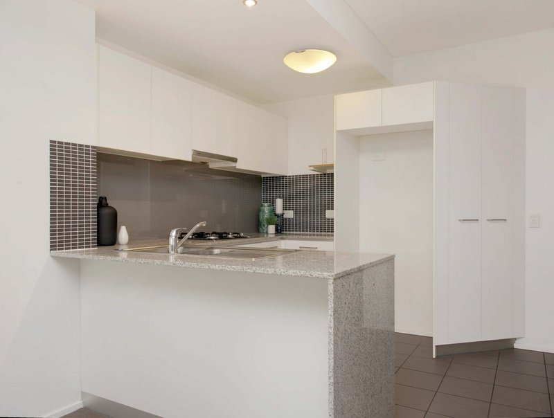 Photo - 17/9 Doggett Street, Fortitude Valley QLD 4006 - Image 2