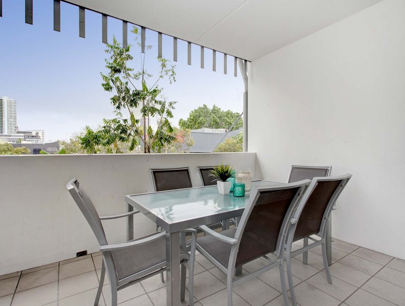 Photo - 17/9 Doggett Street, Fortitude Valley QLD 4006 - Image 5