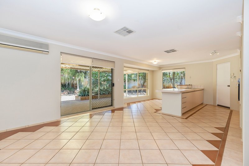 Photo - 179 Hamelin Drive, Ballajura WA 6066 - Image 6