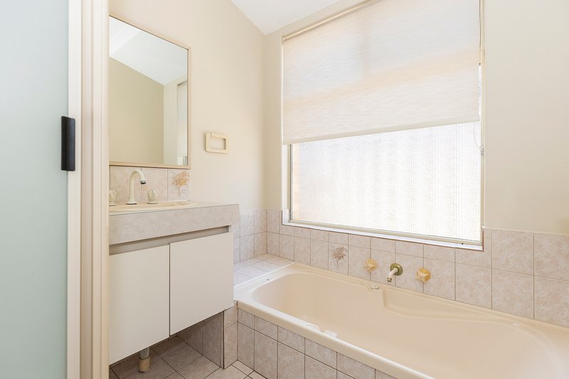 Photo - 179 Hamelin Drive, Ballajura WA 6066 - Image 13