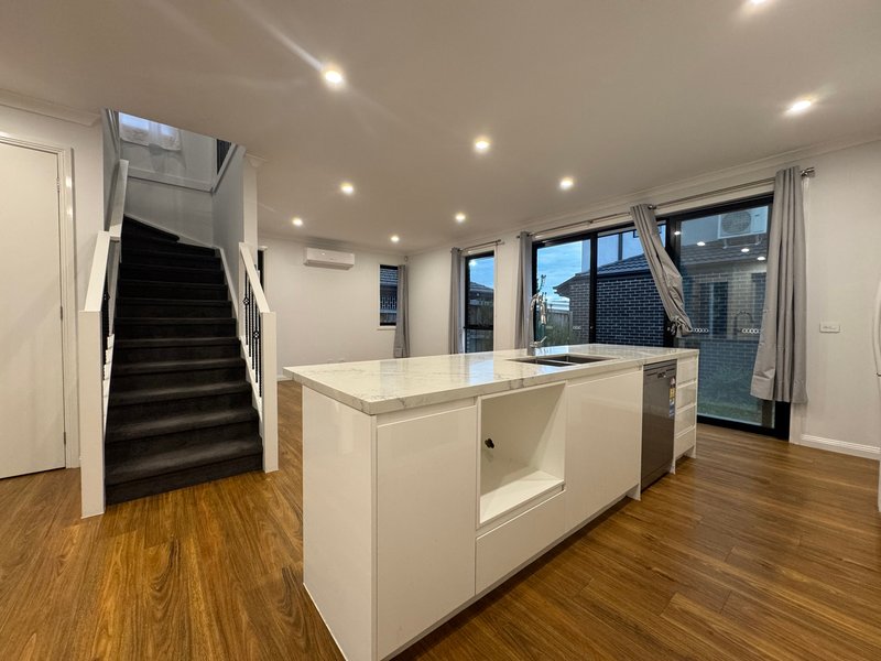 Photo - 1/79 Herbert Street, Dandenong VIC 3175 - Image 8