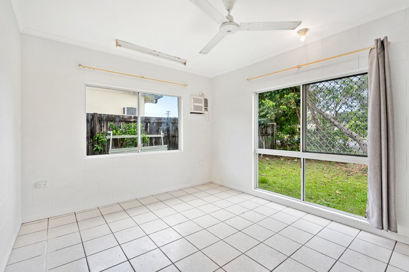 Photo - 179 Swallow Street, Mooroobool QLD 4870 - Image 5