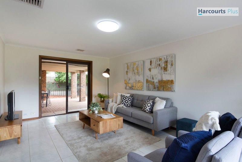 Photo - 179 The Cove Road, Hallett Cove SA 5158 - Image 3