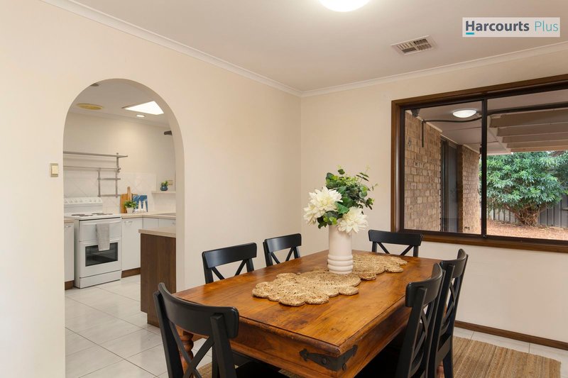 Photo - 179 The Cove Road, Hallett Cove SA 5158 - Image 6