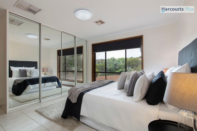 Photo - 179 The Cove Road, Hallett Cove SA 5158 - Image 7