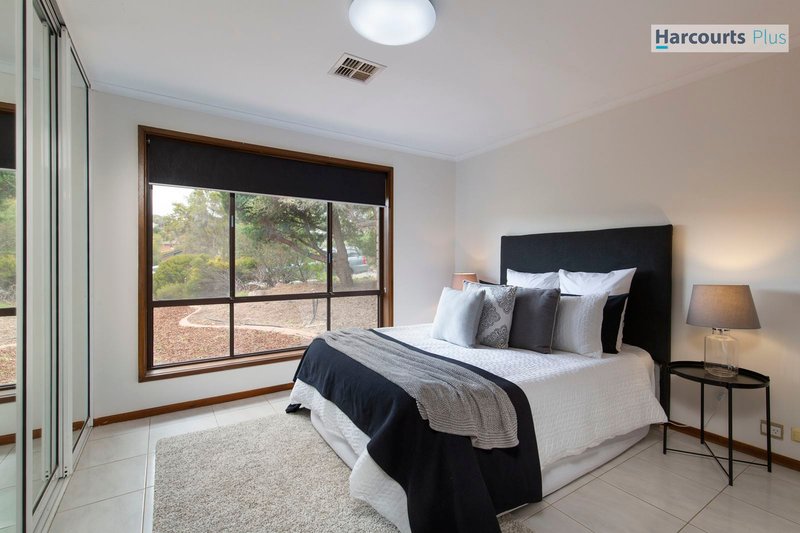 Photo - 179 The Cove Road, Hallett Cove SA 5158 - Image 8