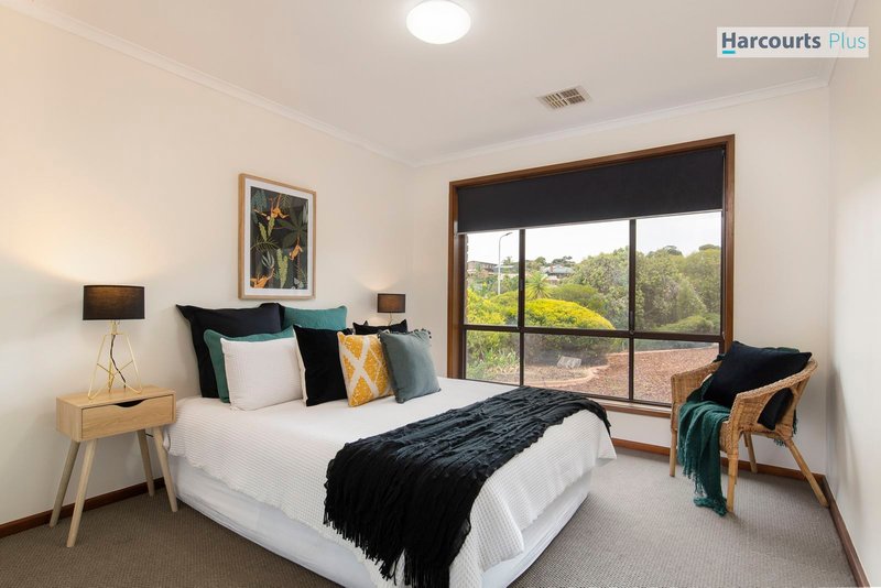 Photo - 179 The Cove Road, Hallett Cove SA 5158 - Image 9