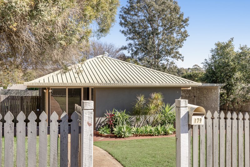 Photo - 179 Tor Street, Wilsonton Heights QLD 4350 - Image 1