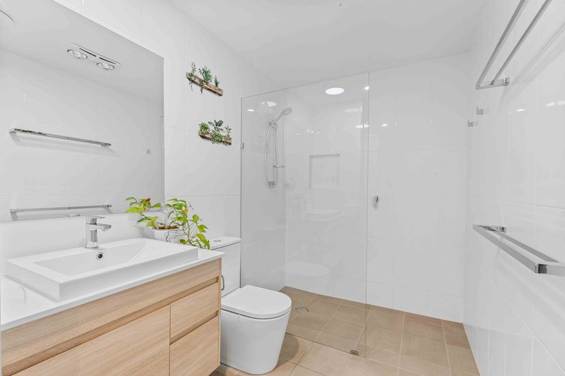 Photo - 179/1 Latitude Boulevard, Nikenbah QLD 4655 - Image 17