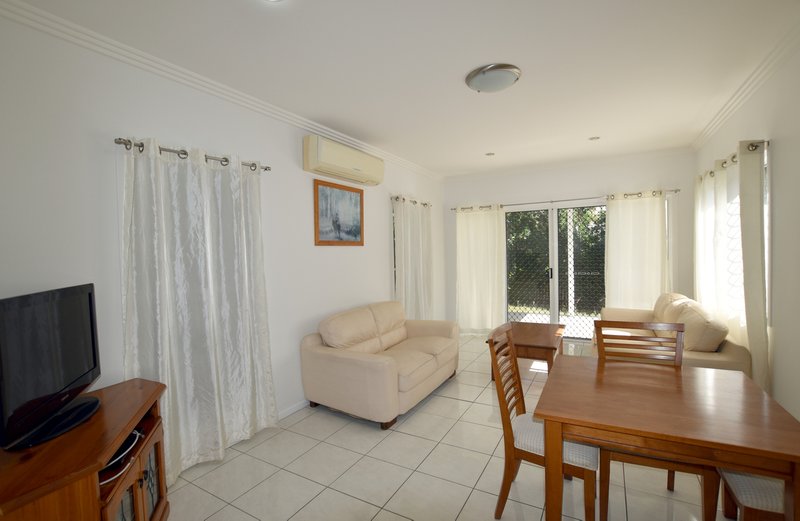 Photo - 17A & 17B Park Street, West Gladstone QLD 4680 - Image 3