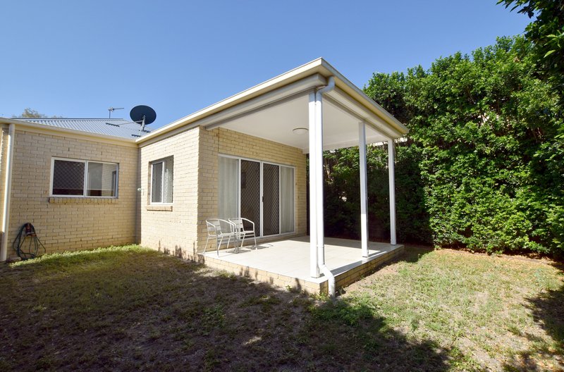 Photo - 17A & 17B Park Street, West Gladstone QLD 4680 - Image 10