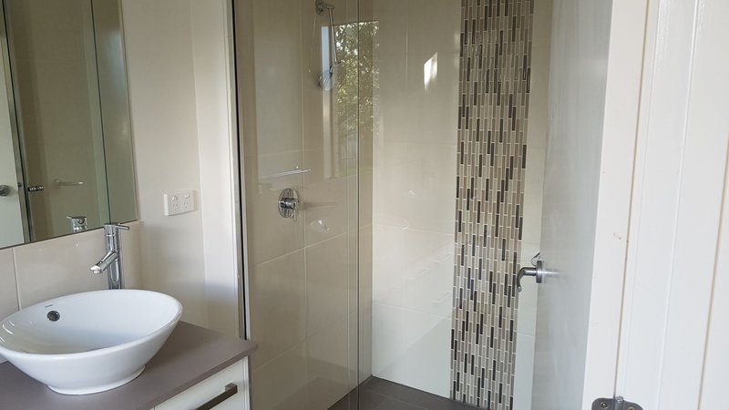 Photo - 17A Avoca Street, Heidelberg VIC 3084 - Image 2