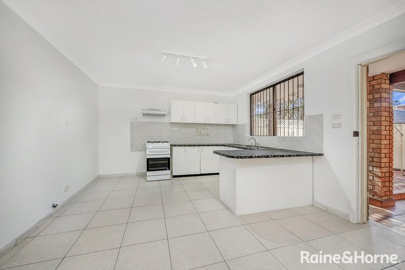 Photo - 1/7a Cahill Place, Marrickville NSW 2204 - Image 2