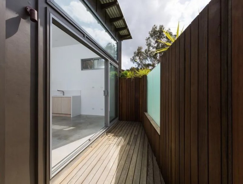 Photo - 17A Campbell Avenue, Dee Why NSW 2099 - Image 6