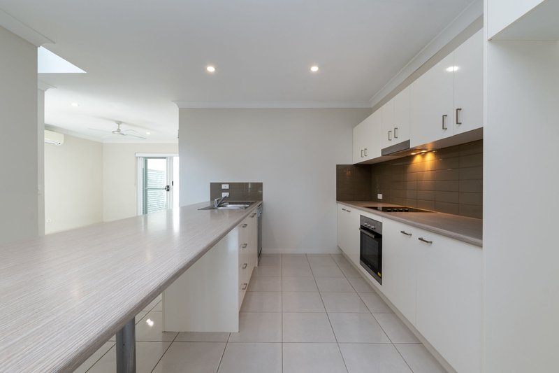 Photo - 17a Cobalt Crescent, Caloundra West QLD 4551 - Image 5