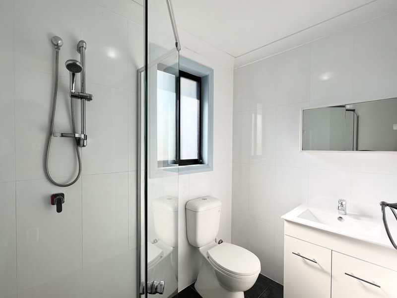 Photo - 17A Coreen Avenue, Penrith NSW 2750 - Image 4