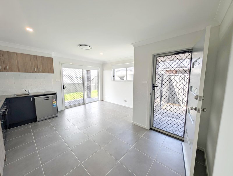 Photo - 17A Font Hill Drive, Farley NSW 2320 - Image 4