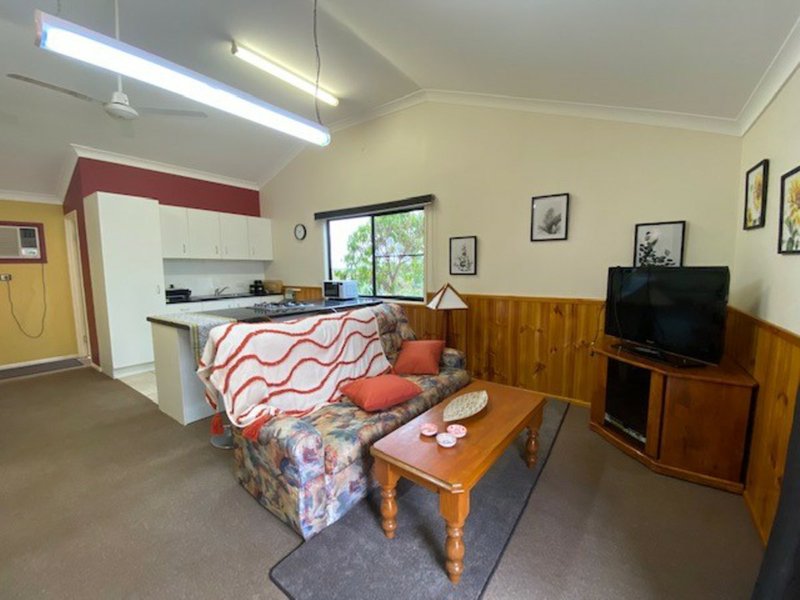 Photo - 17a Hillview Parade, Kingaroy QLD 4610 - Image 3